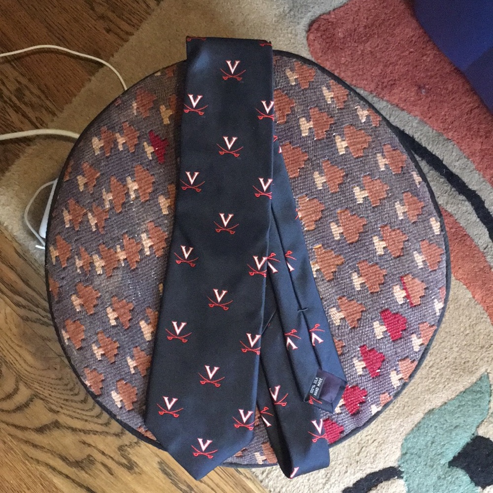U.Va silk tie